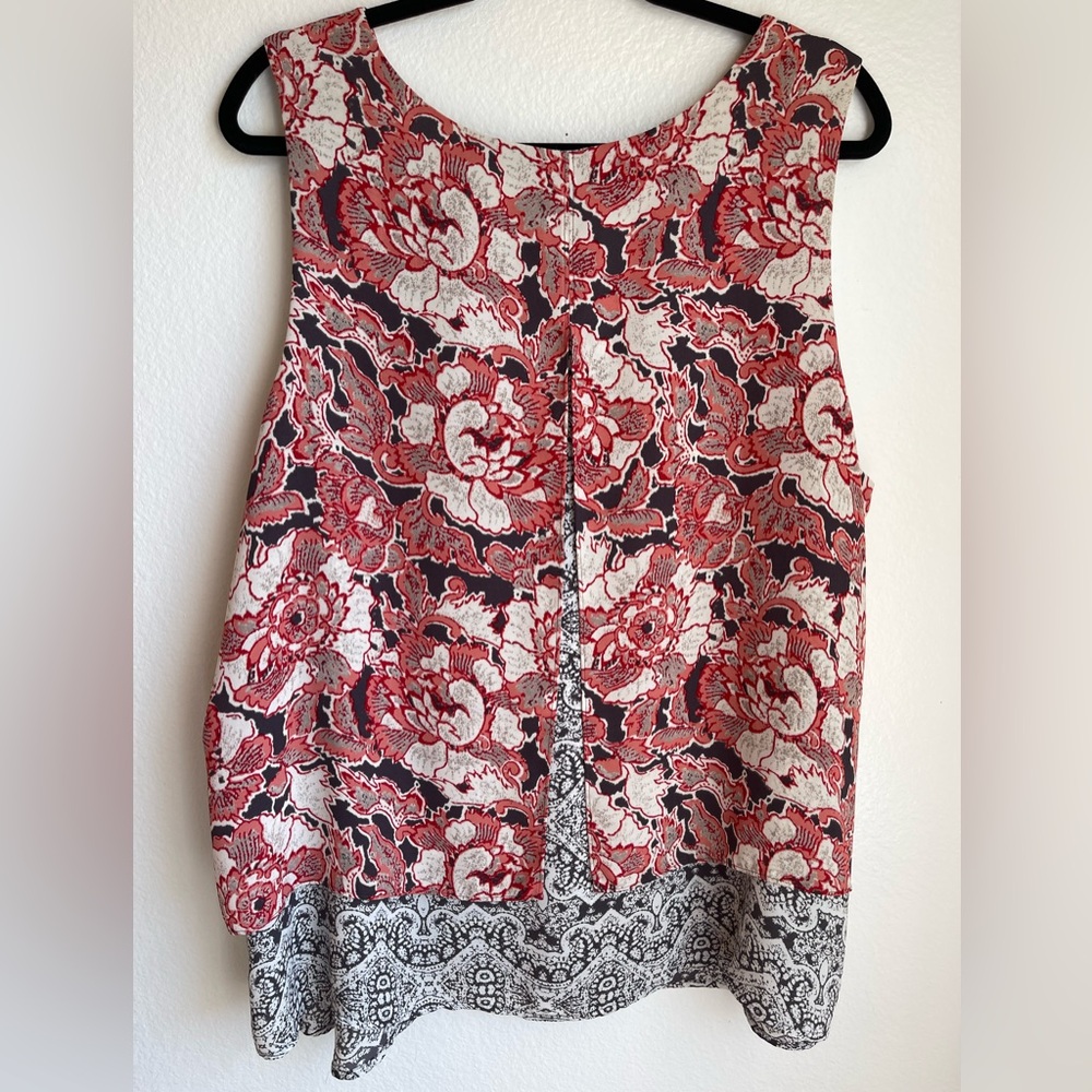 Lucky Brand Red and Cream Floral Tank with V-Neck Size 2X - Picture 7 of 9